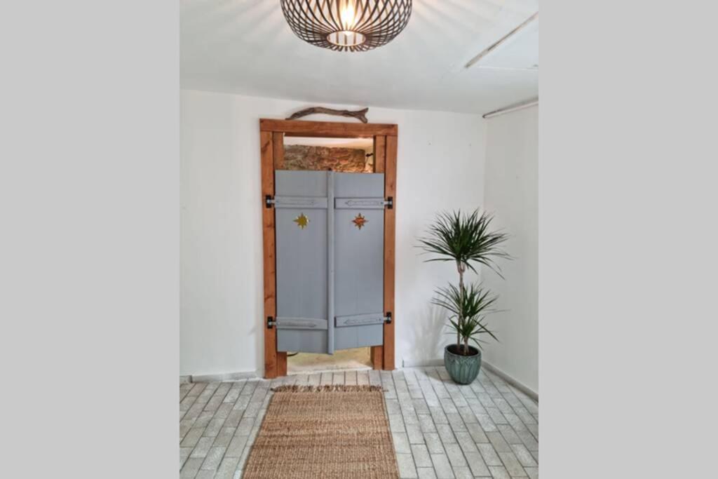 Schoene Ferienwohnung Mit Kamin Neustadt an der Weinstraße 外观 照片