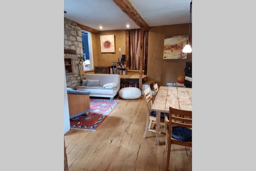 Schoene Ferienwohnung Mit Kamin Neustadt an der Weinstraße 外观 照片
